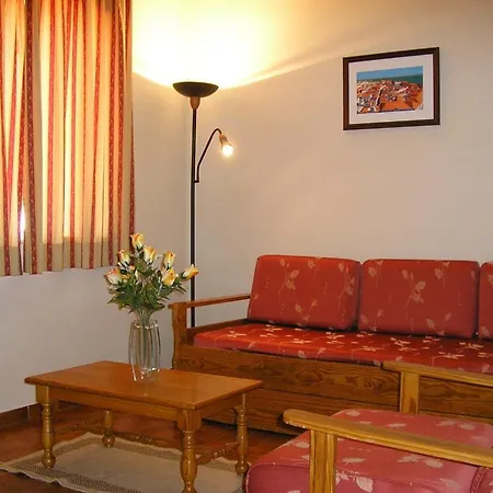 Vitoria Apartmanhotel *